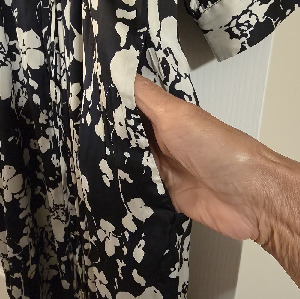 Joie Woman Navy Silk Like Button Print Dress, Size, S - Picture 13 of 14
